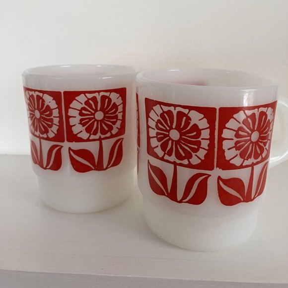 Vintage Anchor Hocking Fire King Stackable Red Flowered Glass Coffee Mugs - Picture 3 of 5
